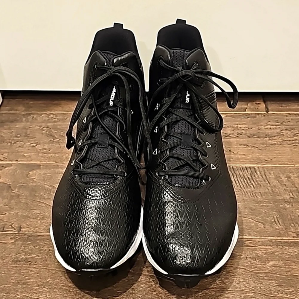 Under Armour Men's Football Cleats sz 13